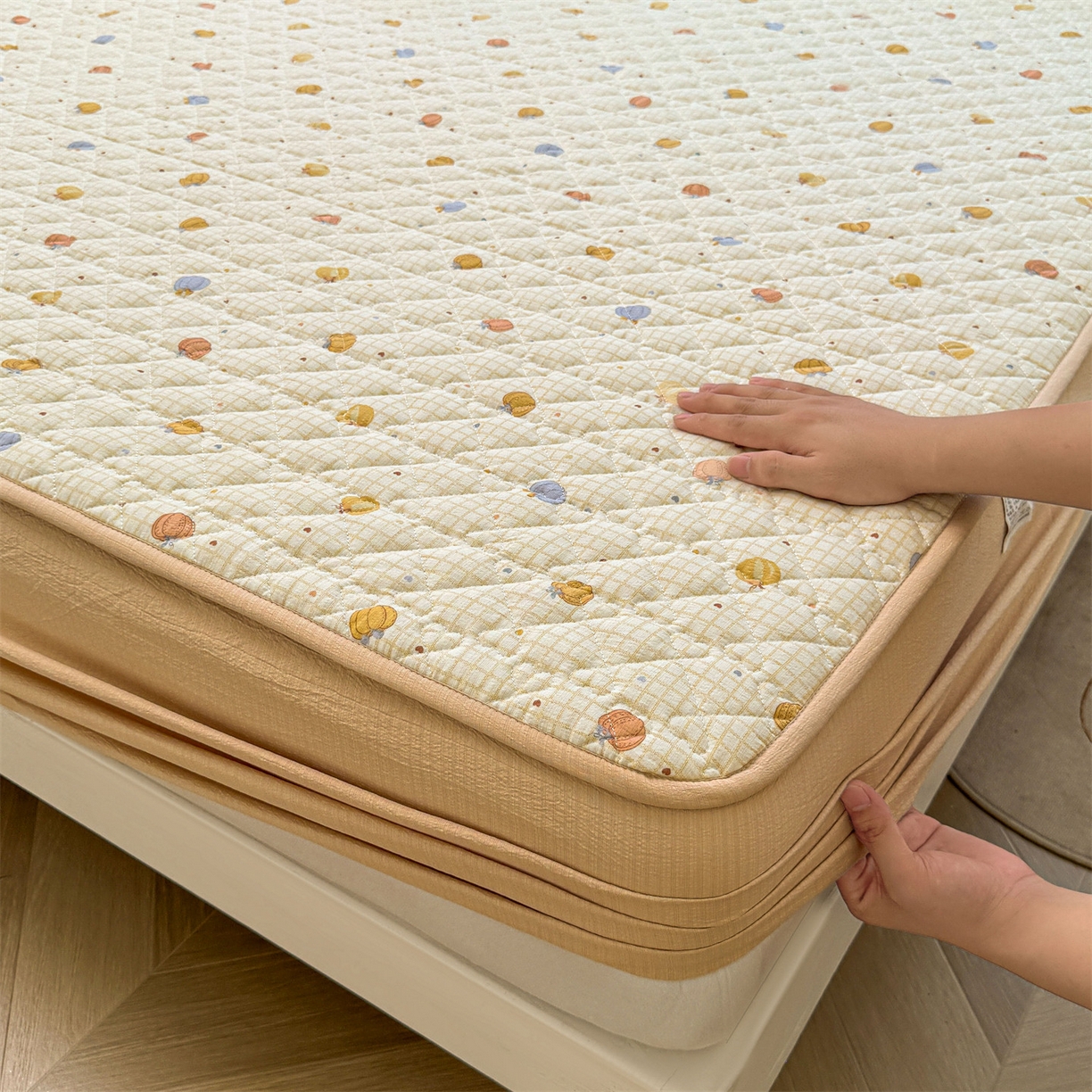 91家纺网 家纺一手货源 找家纺 （总）雯豆家纺 2025新款复古风皱皱棉印花夹棉床笠三件套加厚床垫保护套