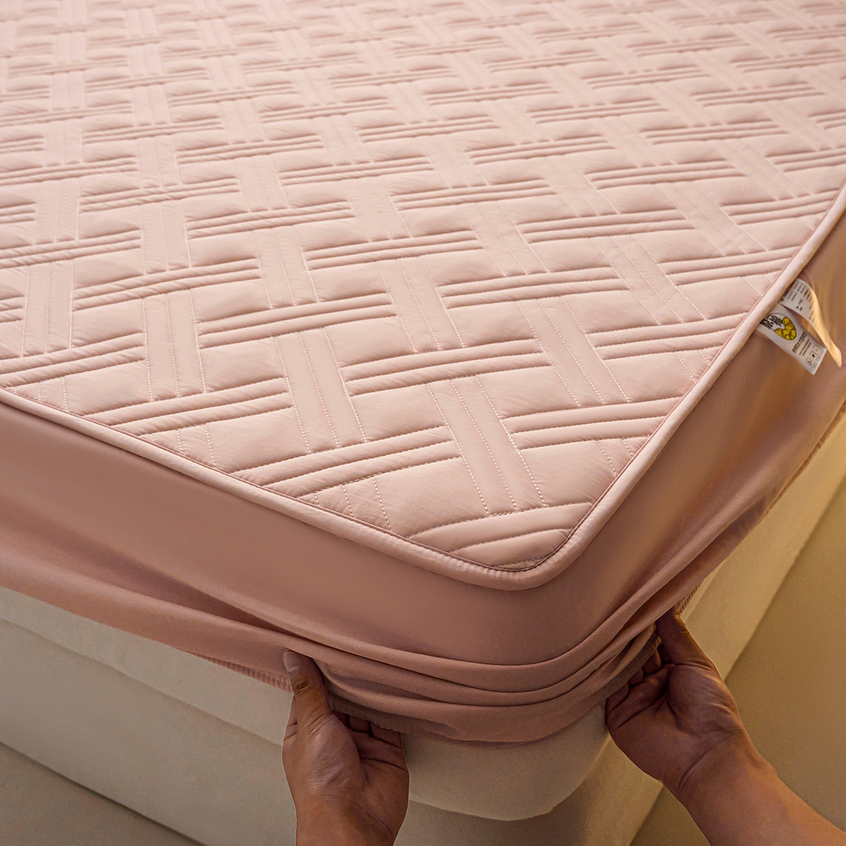 小叮当家纺仓储工厂店 2025新款A类原棉大豆防水床笠单品床笠单件单床笠隔尿夹棉床笠床垫保护罩外贸跨境 迷宫-玉粉