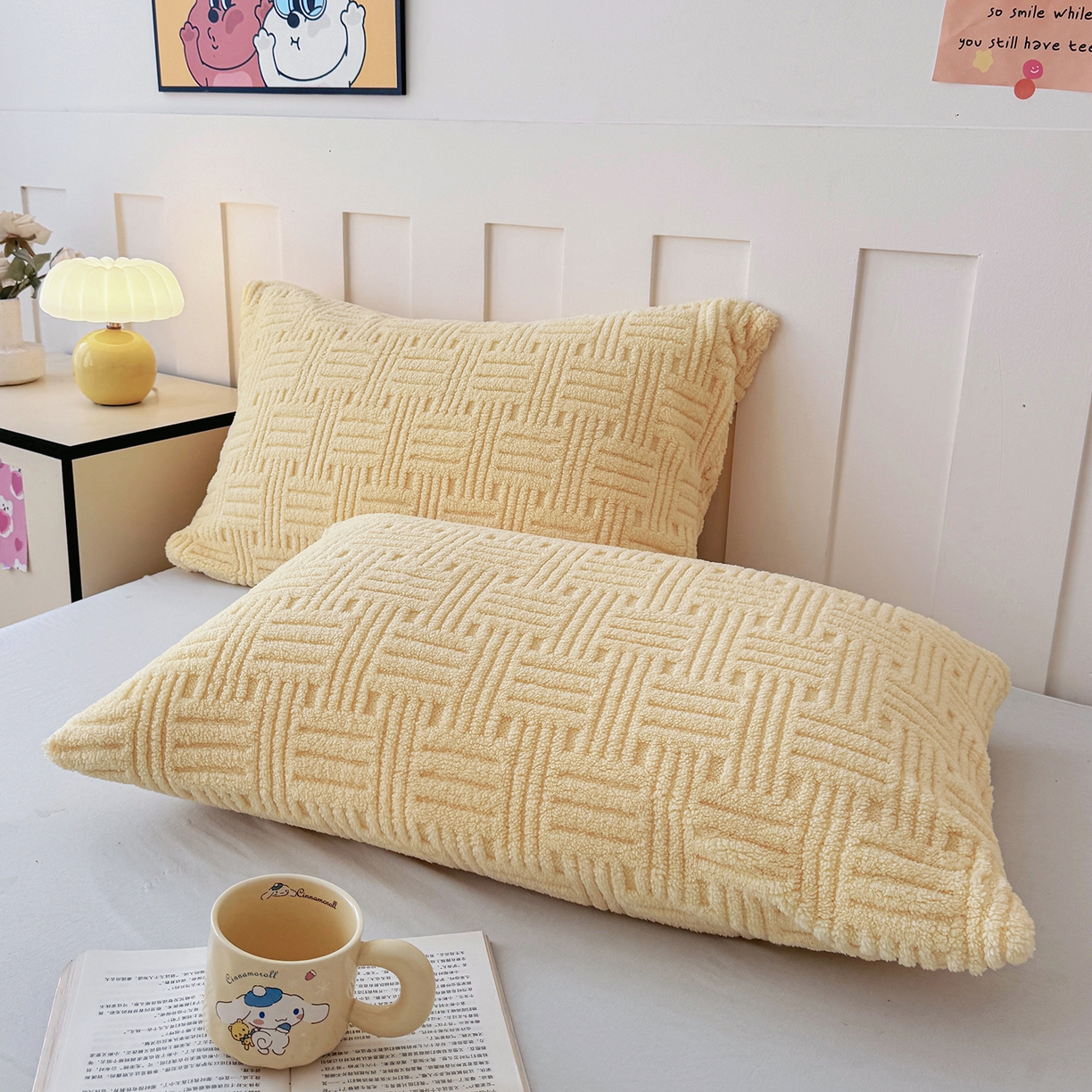 91家纺网 家纺一手货源 找家纺 牛魔王家居 2025新款华夫格提花双面绒毛毯羊羔绒毯子外贸跨境专供 毛毯 绒毯系列-米黄