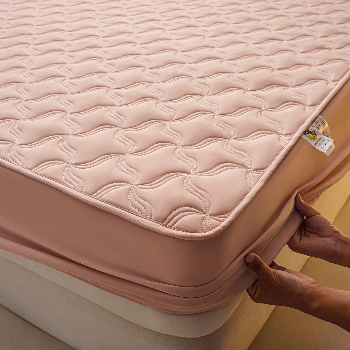 91家纺网 家纺一手货源 找家纺 小叮当家纺仓储工厂店 2025新款A类原棉大豆防水床笠单品床笠单件单床笠隔尿夹棉床笠床垫保护罩外贸跨境 爱恋-玉粉