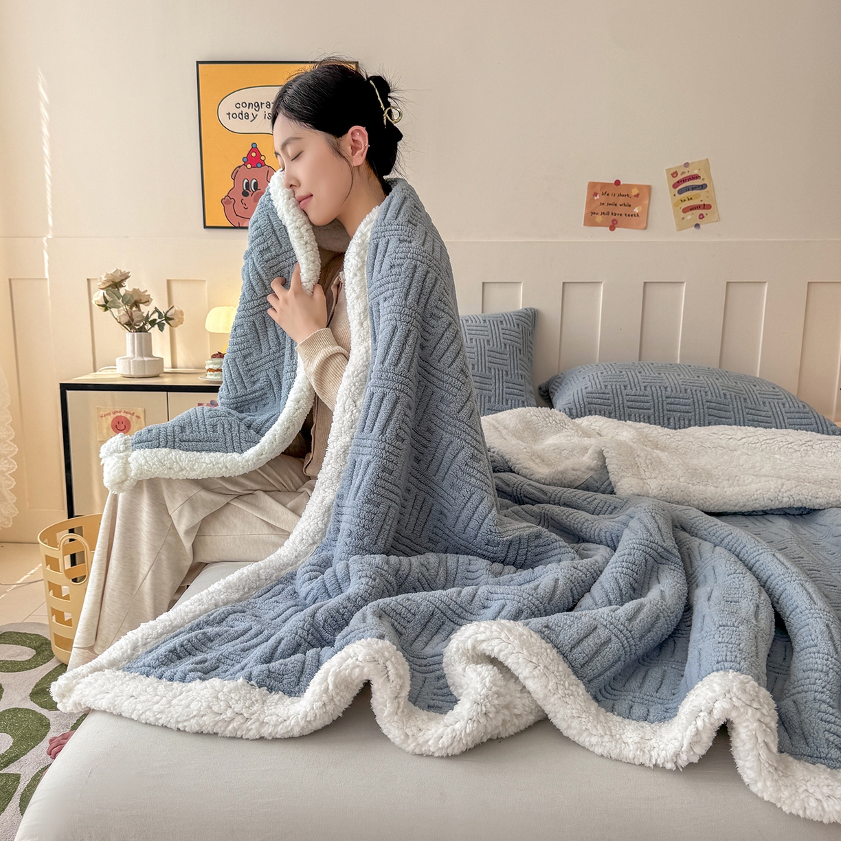 91家纺网 家纺一手货源 找家纺 牛魔王家居 2025新款华夫格提花双面绒毛毯羊羔绒毯子外贸跨境专供 毛毯 绒毯系列-雾霾灰
