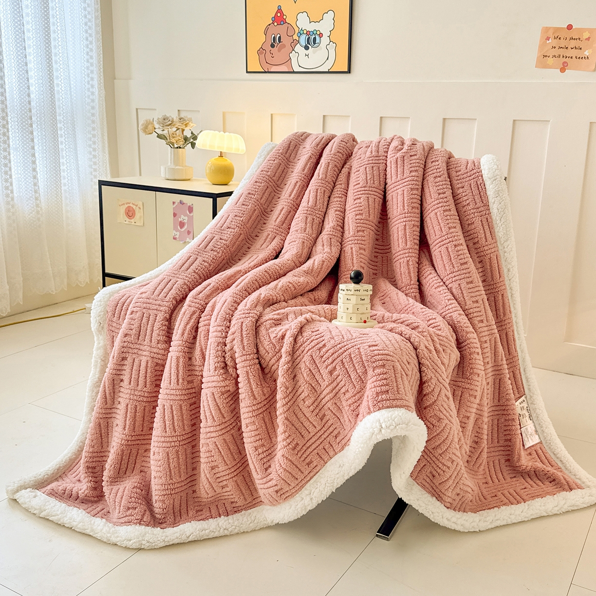 91家纺网 家纺一手货源 找家纺 （总）牛魔王家居 2025新款华夫格提花双面绒毛毯羊羔绒毯子外贸跨境专供 毛毯