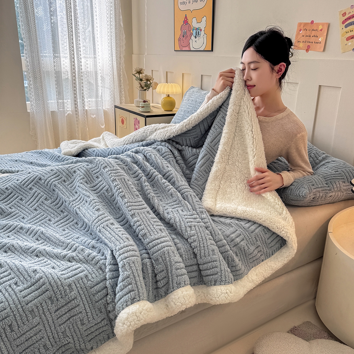 91家纺网 家纺一手货源 找家纺 牛魔王家居 2025新款华夫格提花双面绒毛毯羊羔绒毯子外贸跨境专供 毛毯 绒毯系列-雾霾灰