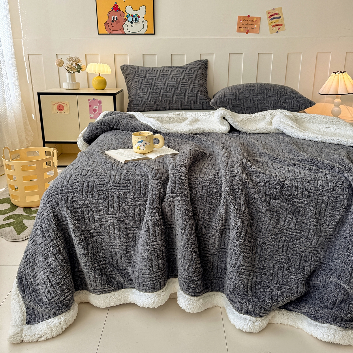 91家纺网 家纺一手货源 找家纺 牛魔王家居 2025新款华夫格提花双面绒毛毯羊羔绒毯子外贸跨境专供 毛毯 绒毯系列-炭灰