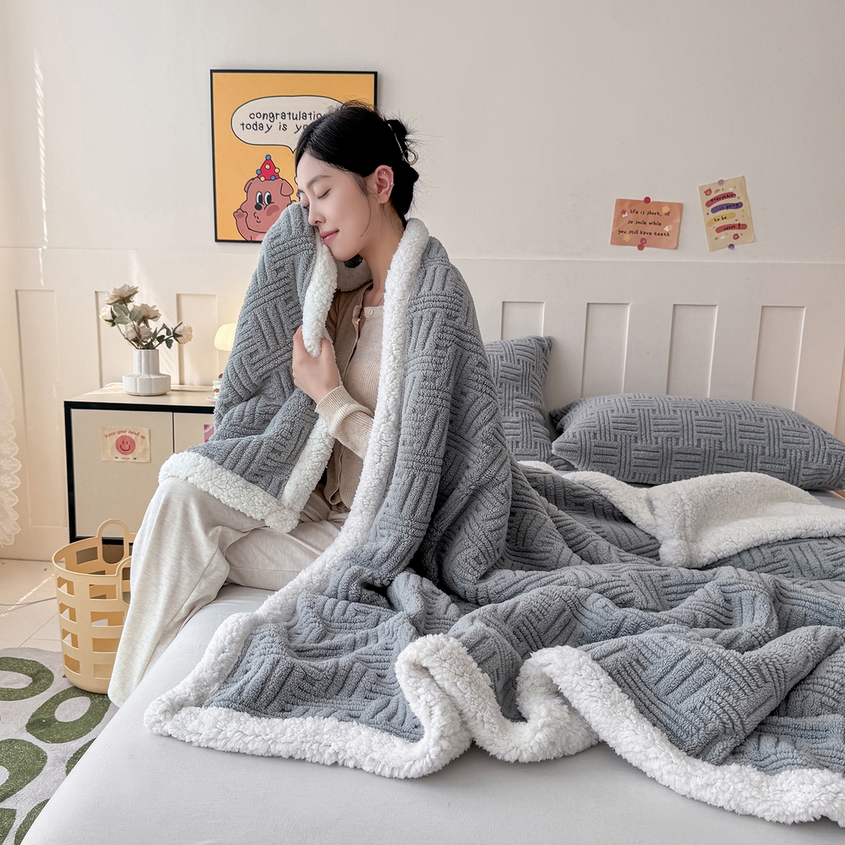 91家纺网 家纺一手货源 找家纺 牛魔王家居 2025新款华夫格提花双面绒毛毯羊羔绒毯子外贸跨境专供 毛毯 绒毯系列-冷灰