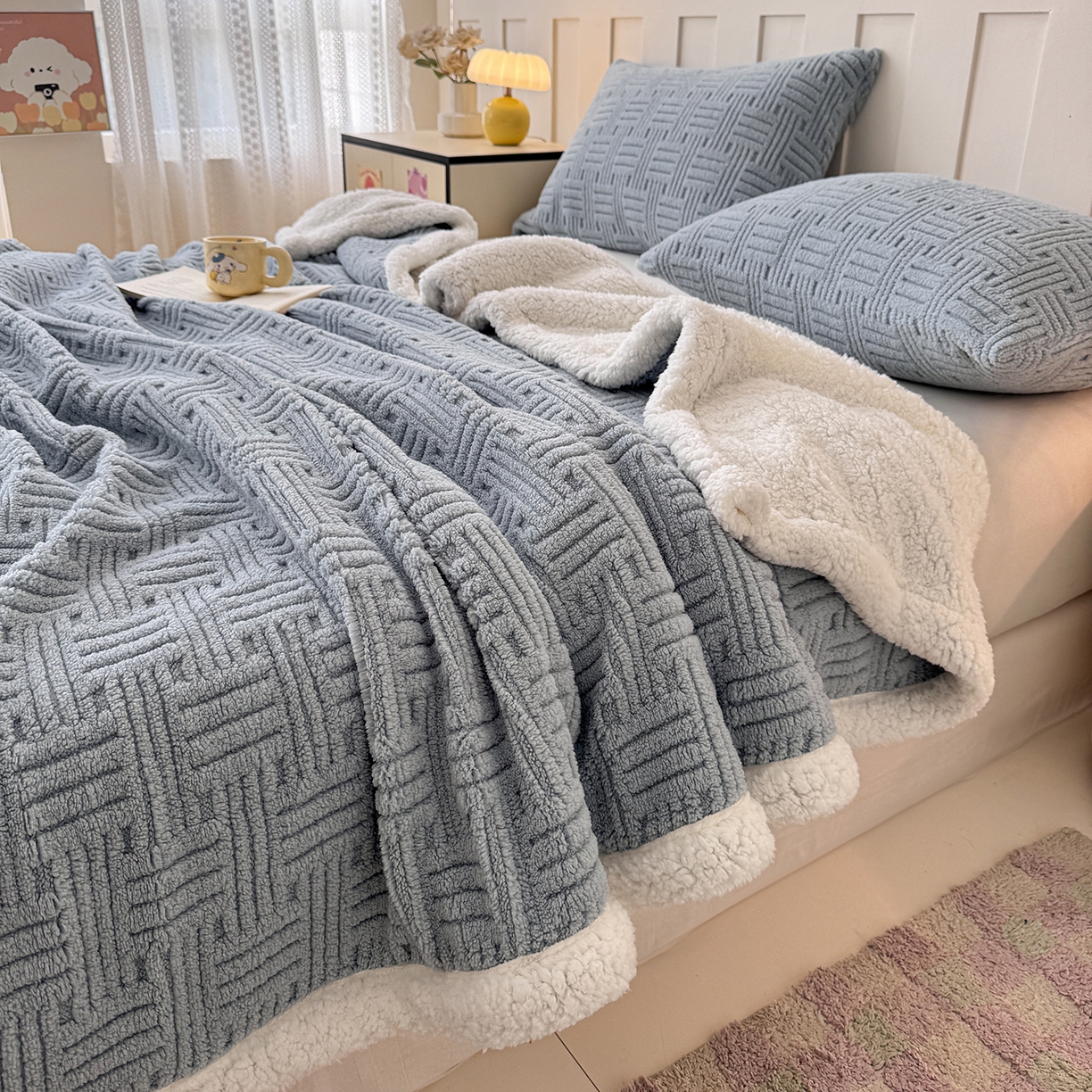 91家纺网 家纺一手货源 找家纺 牛魔王家居 2025新款华夫格提花双面绒毛毯羊羔绒毯子外贸跨境专供 毛毯 绒毯系列-冷灰
