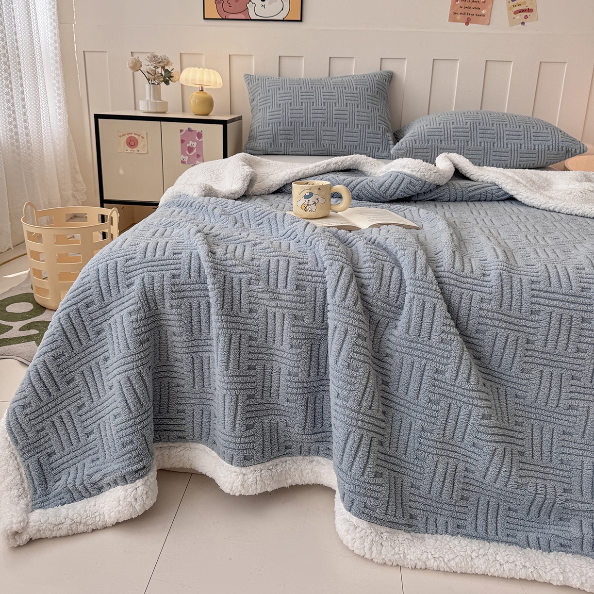 91家纺网 家纺一手货源 找家纺 牛魔王家居 2025新款华夫格提花双面绒毛毯羊羔绒毯子外贸跨境专供 毛毯 绒毯系列-冷灰