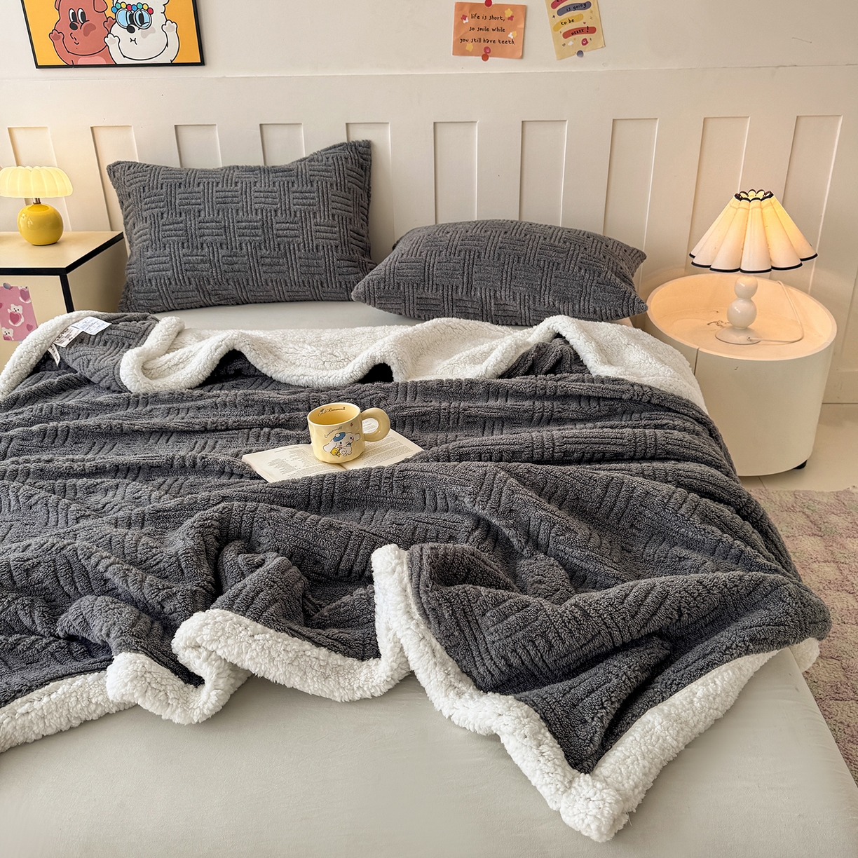 91家纺网 家纺一手货源 找家纺 牛魔王家居 2025新款华夫格提花双面绒毛毯羊羔绒毯子外贸跨境专供 毛毯 绒毯系列-炭灰