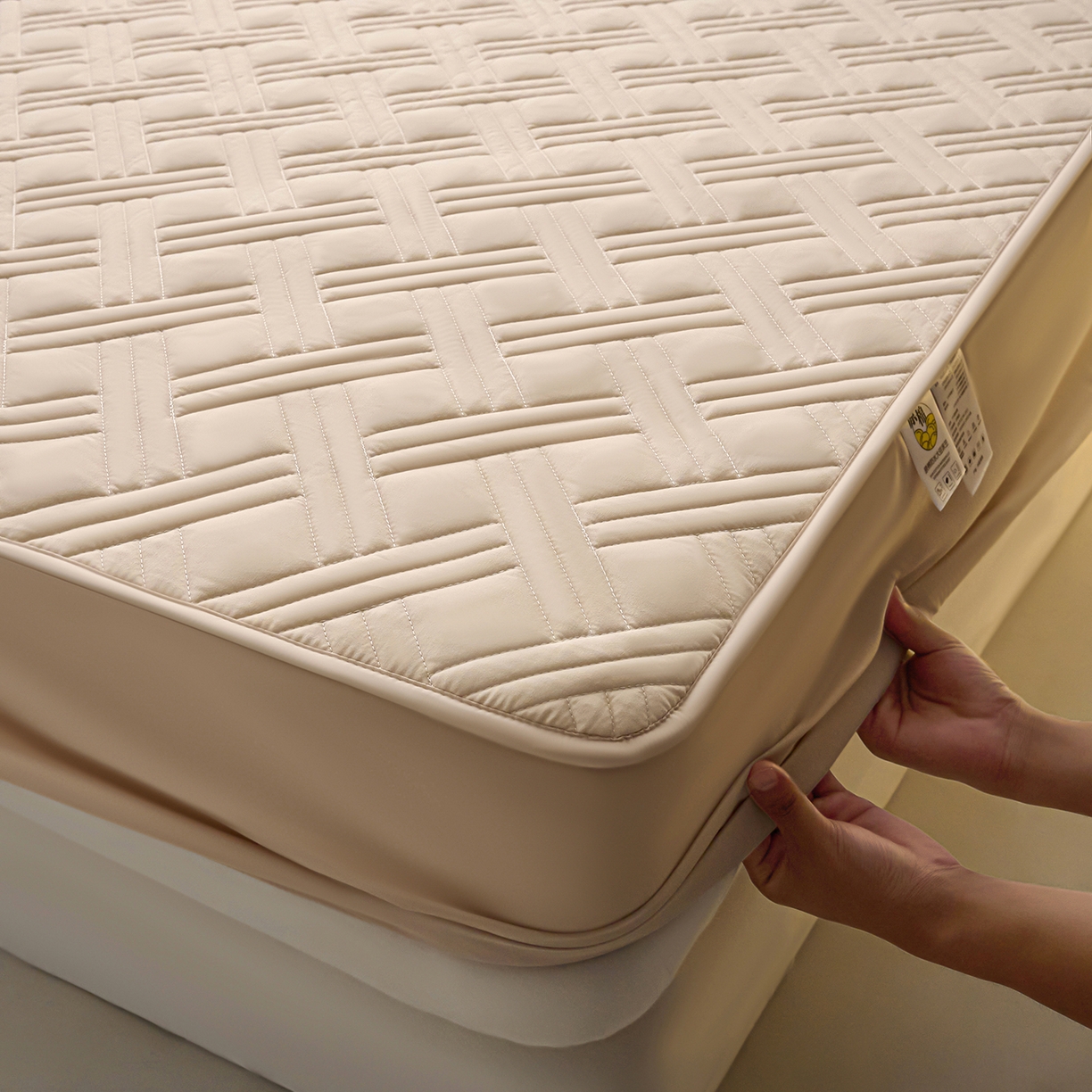 91家纺网 家纺一手货源 找家纺 小叮当家纺仓储工厂店 2025新款A类原棉大豆防水床笠单品床笠单件单床笠隔尿夹棉床笠床垫保护罩外贸跨境 迷宫-卡其