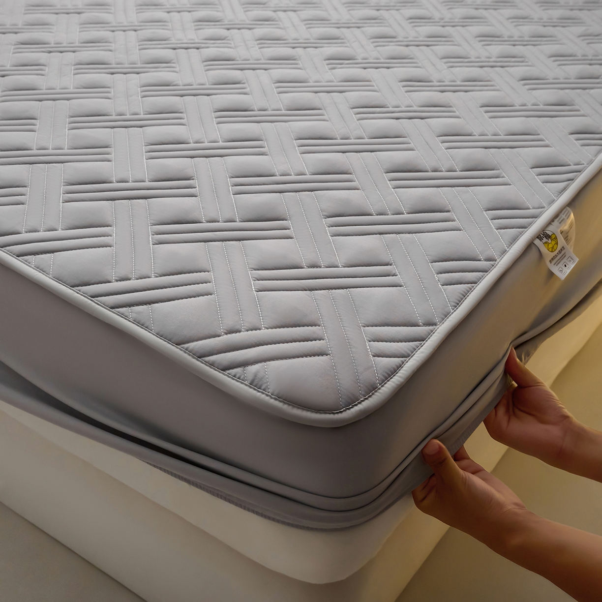 91家纺网 家纺一手货源 找家纺 小叮当家纺仓储工厂店 2025新款A类原棉大豆防水床笠单品床笠单件单床笠隔尿夹棉床笠床垫保护罩外贸跨境 迷宫-星空灰