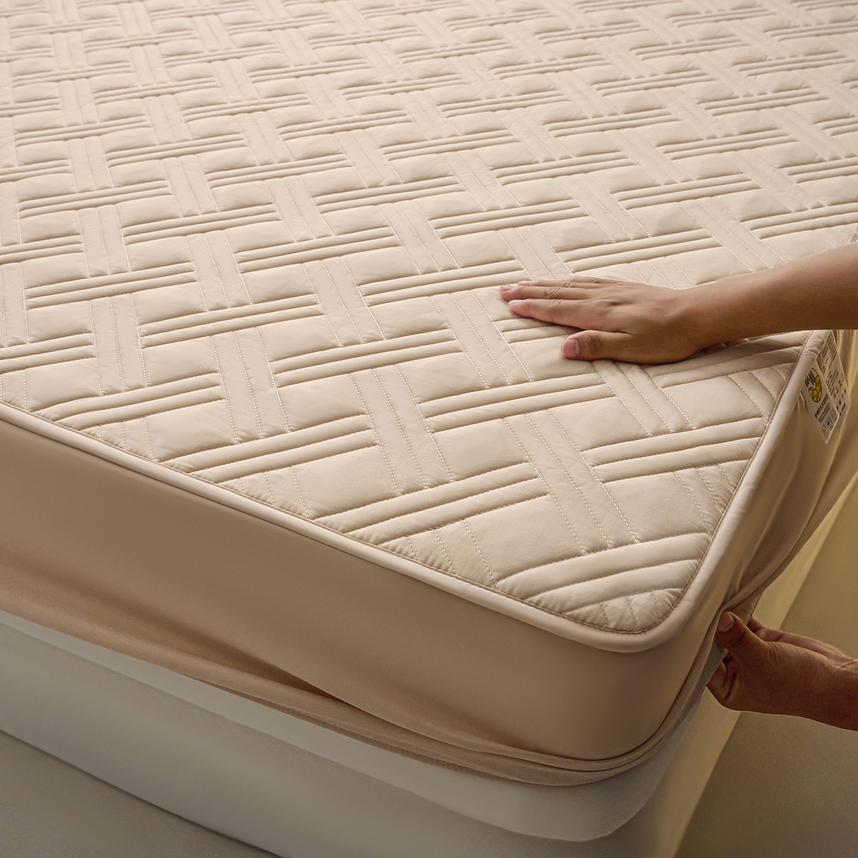 91家纺网 家纺一手货源 找家纺 小叮当家纺仓储工厂店 2025新款A类原棉大豆防水床笠单品床笠单件单床笠隔尿夹棉床笠床垫保护罩外贸跨境 迷宫-卡其