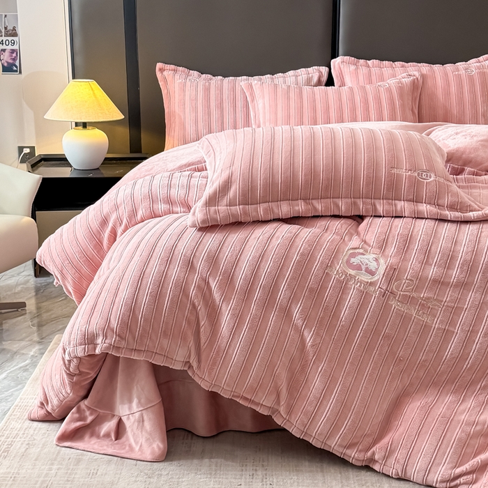 91家纺网 家纺一手货源 找家纺 保罗圣迪奥 2025新款230克牛奶绒四件套-布兰卡 布兰卡-豆沙色