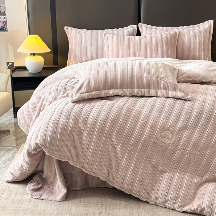 91家纺网 家纺一手货源 找家纺 保罗圣迪奥 2025新款230克牛奶绒四件套-布兰卡 布兰卡-卡其