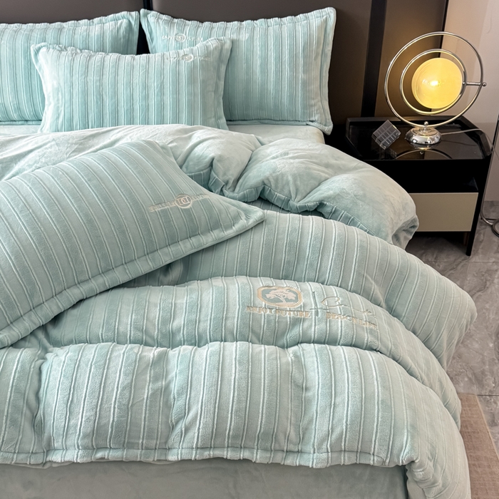 91家纺网 家纺一手货源 找家纺 保罗圣迪奥 2025新款230克牛奶绒四件套-布兰卡 布兰卡-蓝色