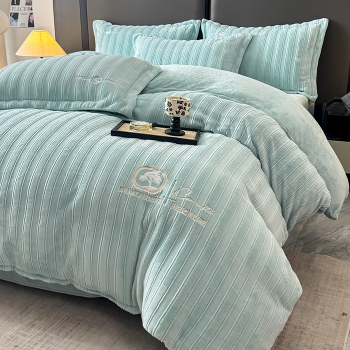 91家纺网 家纺一手货源 找家纺 保罗圣迪奥 2025新款230克牛奶绒四件套-布兰卡 布兰卡-蓝色