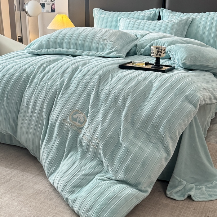 91家纺网 家纺一手货源 找家纺 保罗圣迪奥 2025新款230克牛奶绒四件套-布兰卡 布兰卡-蓝色