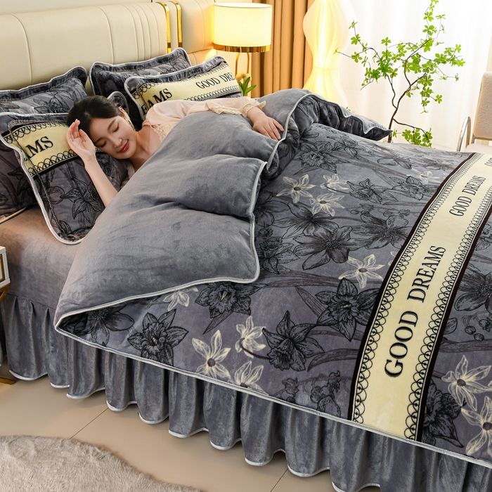 91家纺网 家纺一手货源 找家纺 沐妍家纺 2025新款8斤加厚保暖金貂绒牛奶绒印花四件套 雅韵