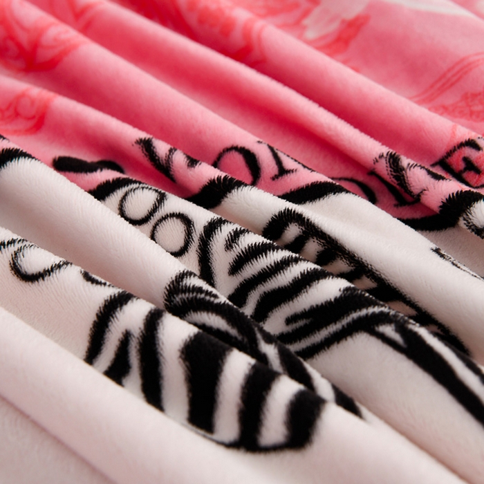 91家纺网 家纺一手货源 找家纺 沐妍家纺 2025新款8斤加厚保暖金貂绒牛奶绒印花四件套 优雅恋人