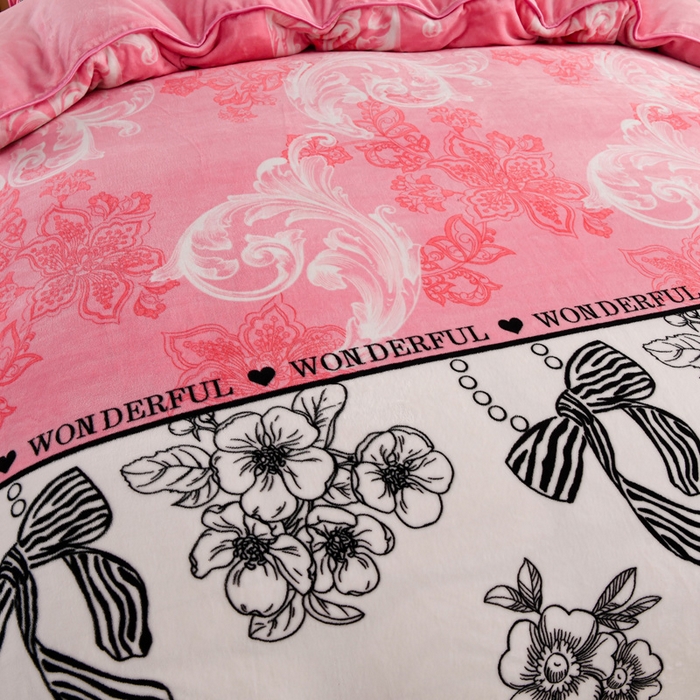 91家纺网 家纺一手货源 找家纺 沐妍家纺 2025新款8斤加厚保暖金貂绒牛奶绒印花四件套 优雅恋人