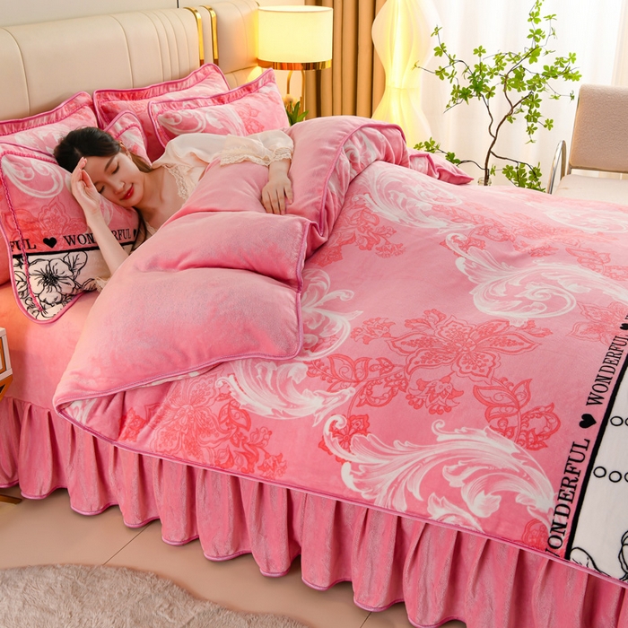 91家纺网 家纺一手货源 找家纺 沐妍家纺 2025新款8斤加厚保暖金貂绒牛奶绒印花四件套 优雅恋人