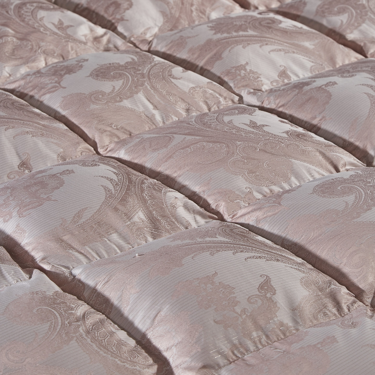 91家纺网 家纺一手货源 找家纺 暖羽屋羽绒馆 2025新款95鹅绒被180s大提花 带质检 婚庆双人羽绒被芯 2米羽绒被子 D浮云 玉