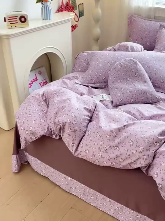 91家纺网 家纺一手货源 找家纺 梦莱斯 2025新款韩国小布袋古法云感棉四件套 花间绯色