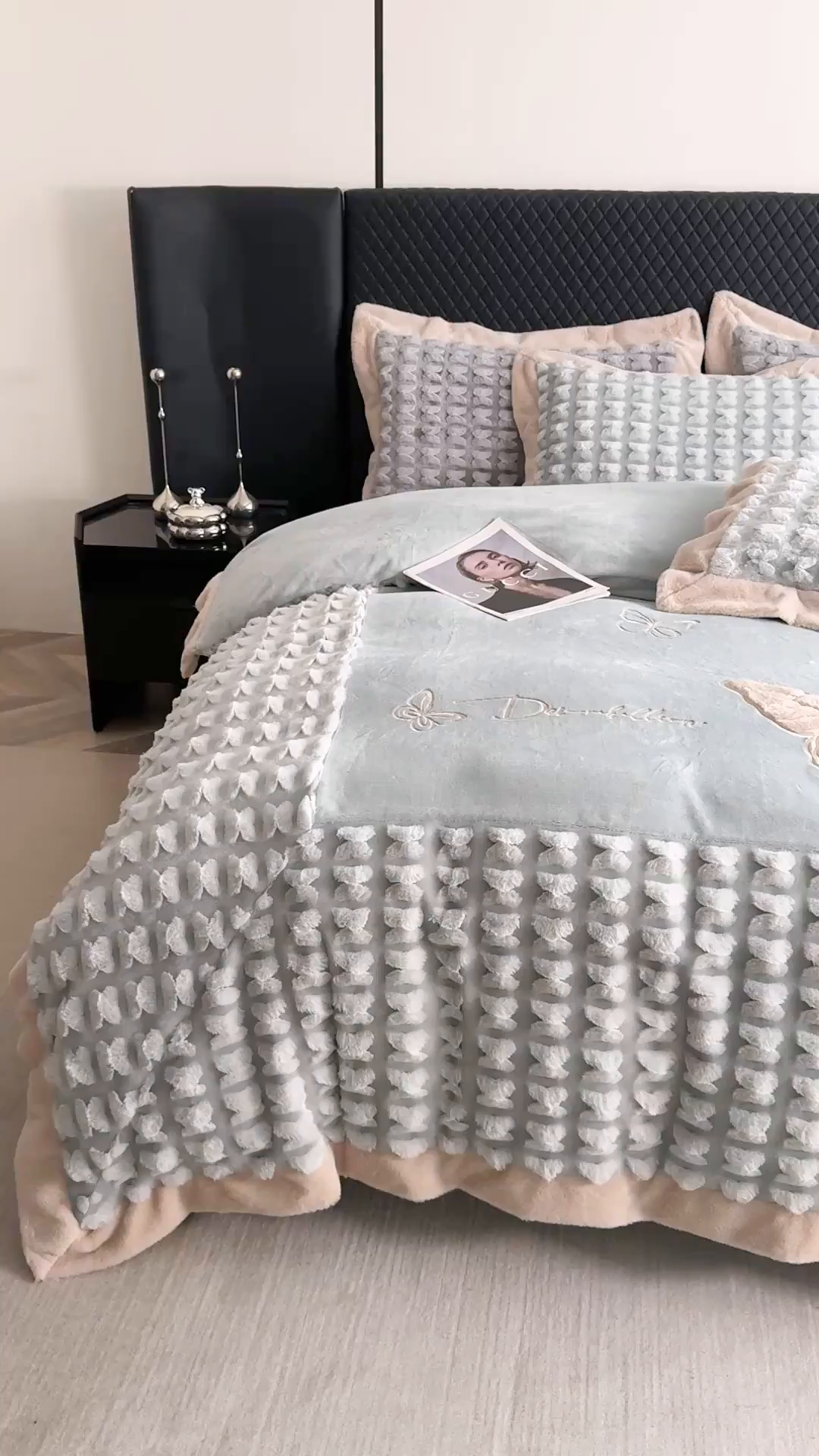 91家纺网 家纺一手货源 找家纺 保罗圣迪奥 2025新款350克剪花牛奶绒四件套-三拼角蝴蝶 三拼角蝴蝶-深绿