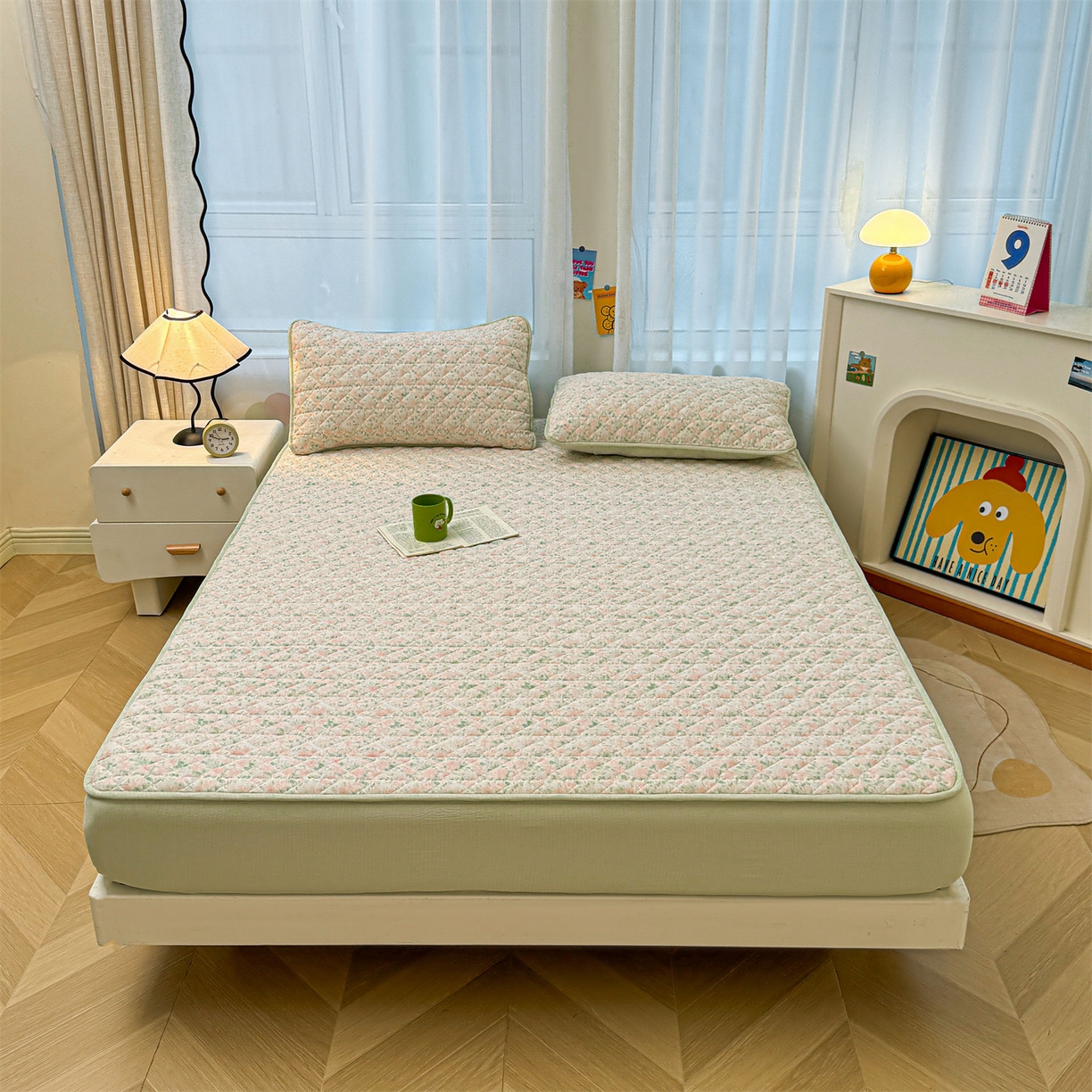 91家纺网 家纺一手货源 找家纺 雯豆家纺 2025新款复古风皱皱棉印花夹棉床笠三件套加厚床垫保护套 爱尔蓝