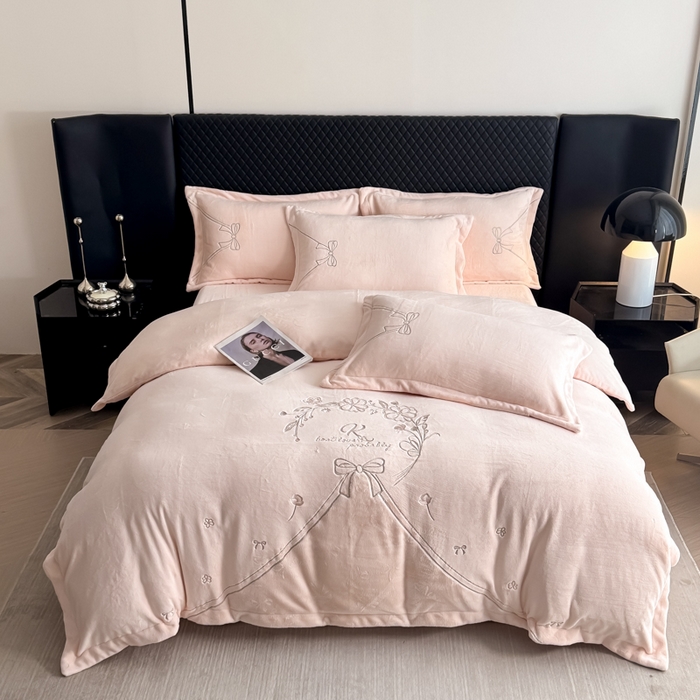 91家纺网 家纺一手货源 找家纺 （总）保罗圣迪奥 2025新款230克全消光牛奶绒四件套-沐夏