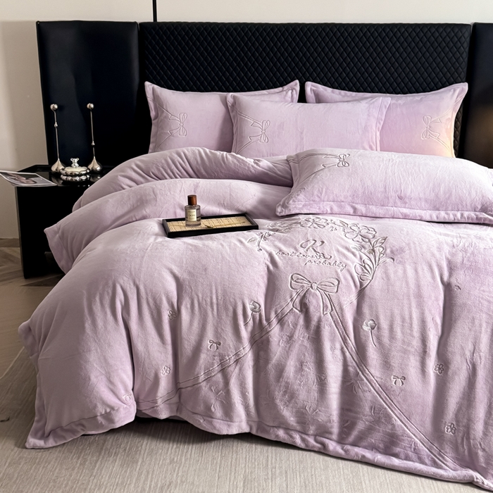 91家纺网 家纺一手货源 找家纺 保罗圣迪奥 2025新款230克全消光牛奶绒四件套-沐夏 沐夏-紫色