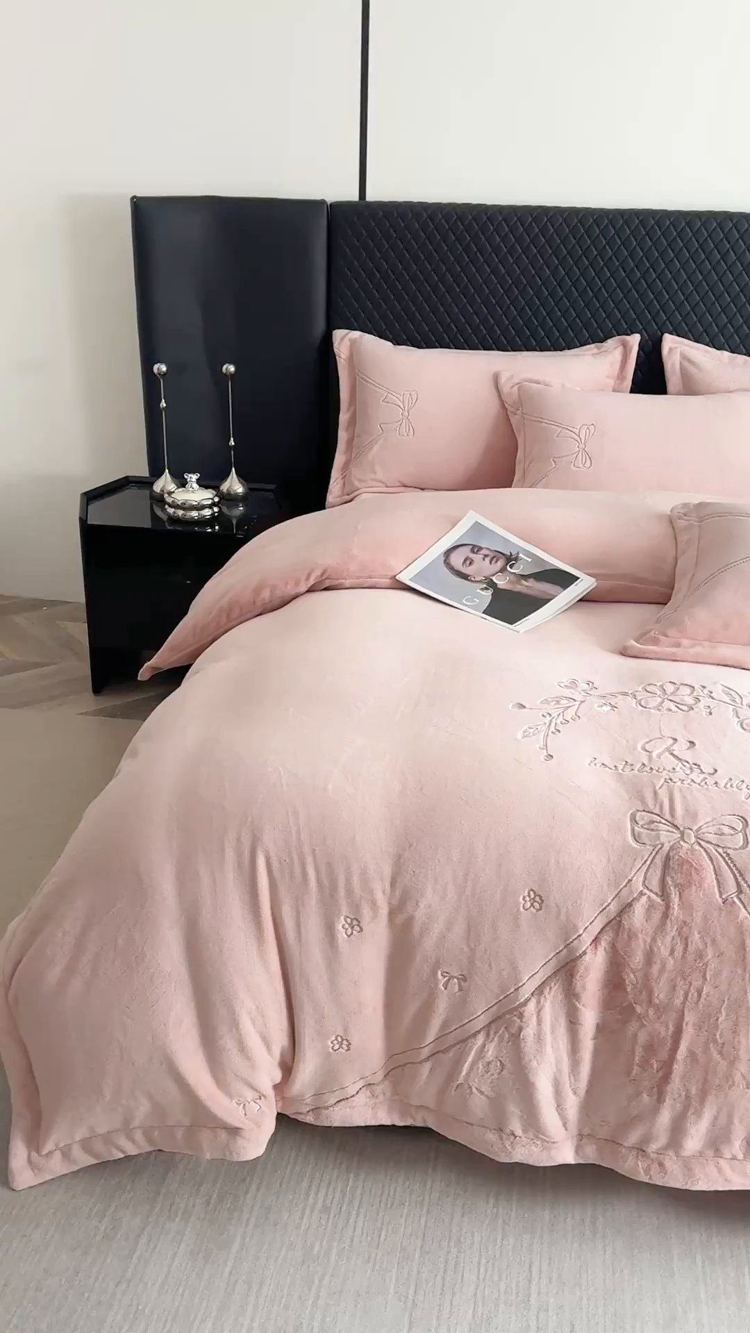 91家纺网 家纺一手货源 找家纺 保罗圣迪奥 2025新款230克全消光牛奶绒四件套-沐夏 沐夏-粉色