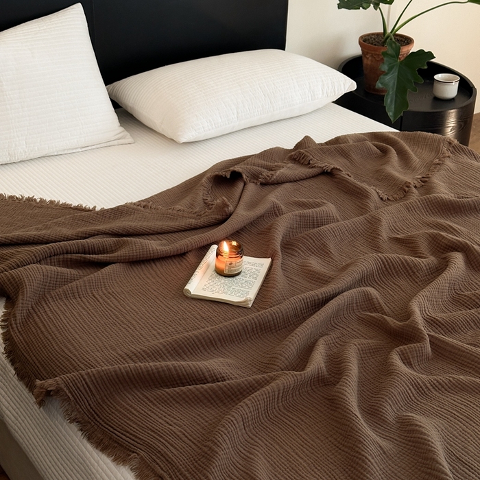 91家纺网 家纺一手货源 找家纺 小叮当家纺仓储工厂店 2025新款全棉纯棉四层纱皱皱流苏毯毛毯毯子 皱皱纱-咖啡棕