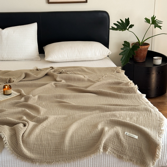 91家纺网 家纺一手货源 找家纺 小叮当家纺仓储工厂店 2025新款全棉纯棉四层纱皱皱流苏毯毛毯毯子 皱皱纱-羊驼色