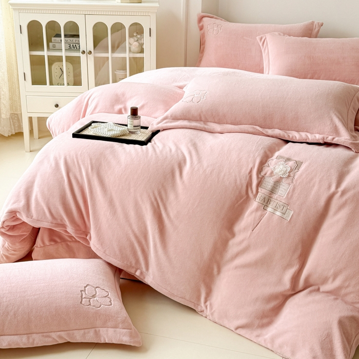 91家纺网 家纺一手货源 找家纺 （总）保罗圣迪奥 2025新款230克全消光牛奶绒四件套-如梦花期