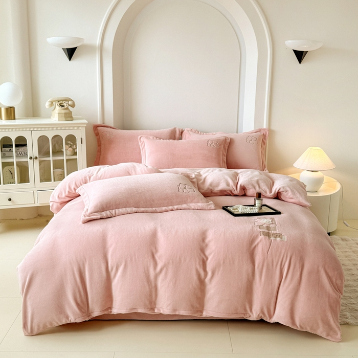 91家纺网 家纺一手货源 找家纺 （总）保罗圣迪奥 2025新款230克全消光牛奶绒四件套-如梦花期