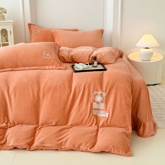 91家纺网 家纺一手货源 找家纺 保罗圣迪奥 2025新款230克全消光牛奶绒四件套-如梦花期 如梦花期-橘色