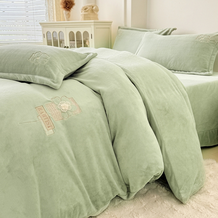 91家纺网 家纺一手货源 找家纺 保罗圣迪奥 2025新款230克全消光牛奶绒四件套-如梦花期 如梦花期-绿色