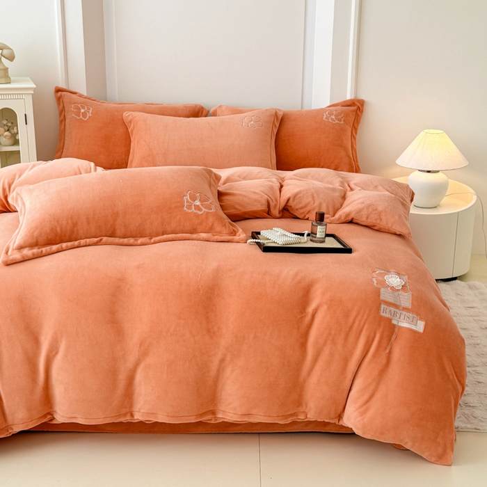 91家纺网 家纺一手货源 找家纺 保罗圣迪奥 2025新款230克全消光牛奶绒四件套-如梦花期 如梦花期-橘色