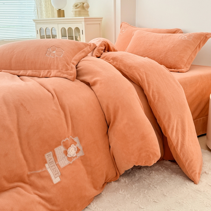91家纺网 家纺一手货源 找家纺 保罗圣迪奥 2025新款230克全消光牛奶绒四件套-如梦花期 如梦花期-橘色