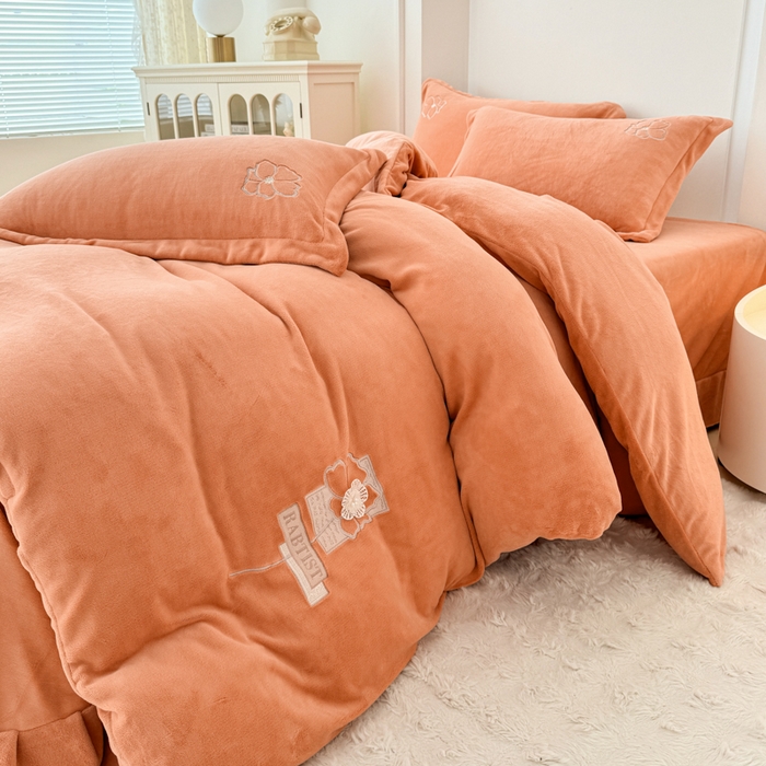 91家纺网 家纺一手货源 找家纺 保罗圣迪奥 2025新款230克全消光牛奶绒四件套-如梦花期 如梦花期-橘色