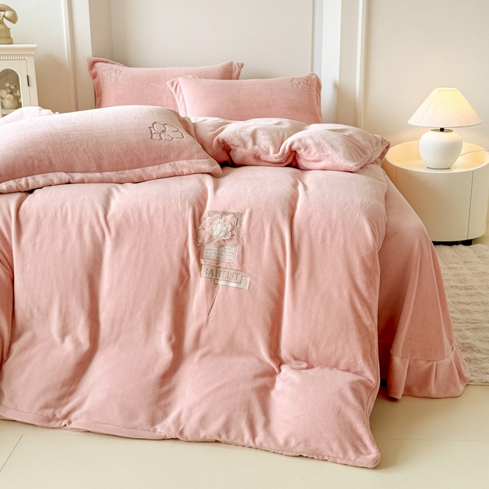 91家纺网 家纺一手货源 找家纺 保罗圣迪奥 2025新款230克全消光牛奶绒四件套-如梦花期 如梦花期-豆沙