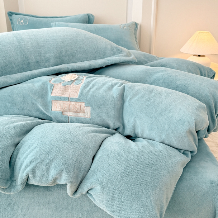 91家纺网 家纺一手货源 找家纺 保罗圣迪奥 2025新款230克全消光牛奶绒四件套-如梦花期 如梦花期-蓝色