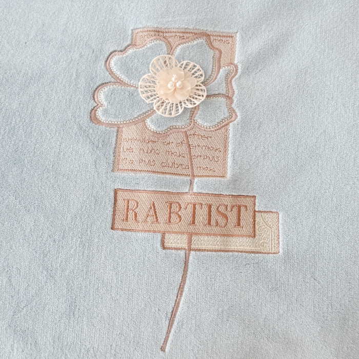 91家纺网 家纺一手货源 找家纺 保罗圣迪奥 2025新款230克全消光牛奶绒四件套-如梦花期 如梦花期-浅蓝色