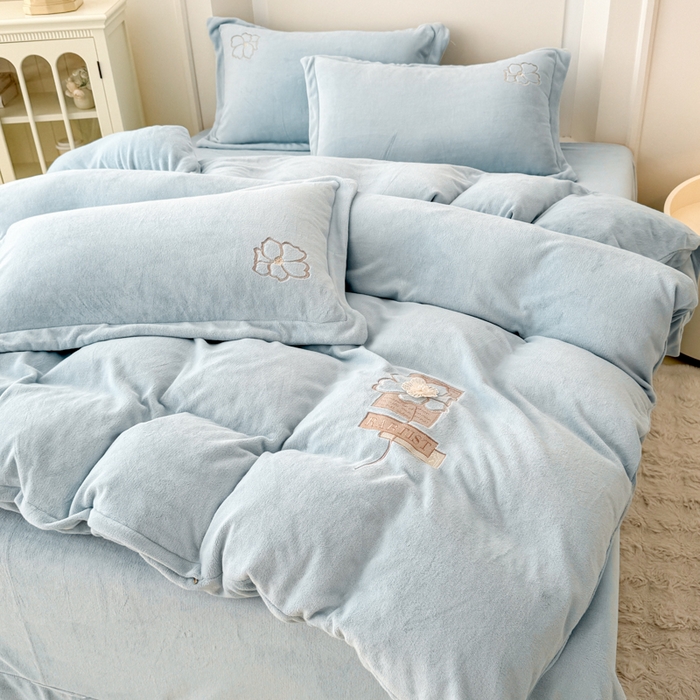 保罗圣迪奥 2025新款230克全消光牛奶绒四件套-如梦花期 如梦花期-浅蓝色