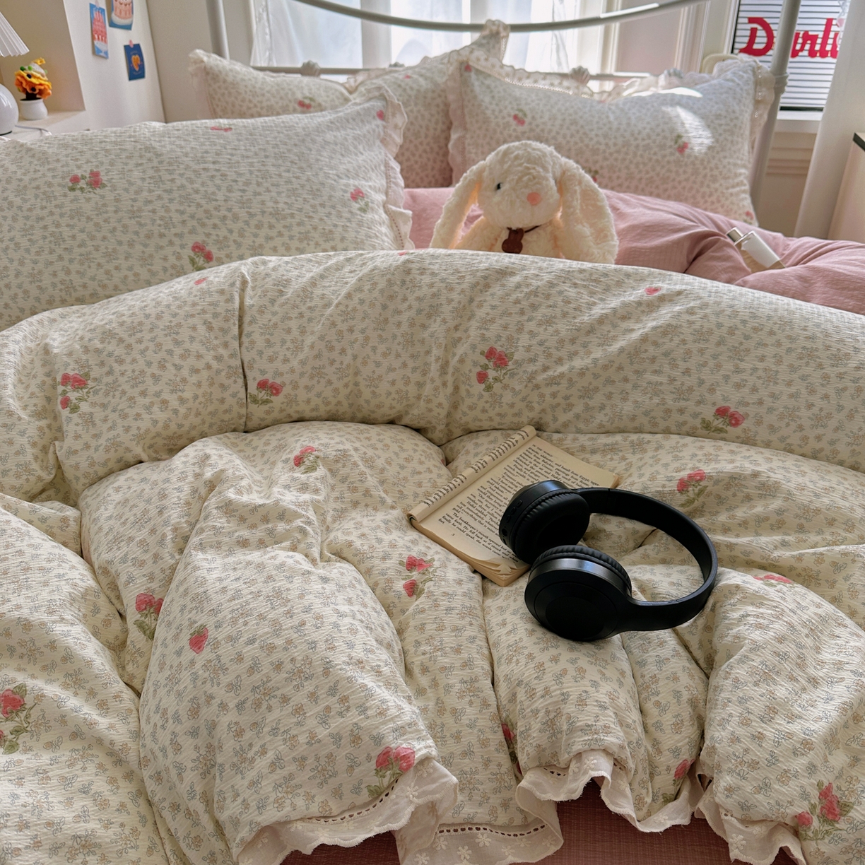 91家纺网 家纺一手货源 找家纺 柔享家（原芷澜家纺） 2025秋冬新款云感皱皱双层纱全棉镂空花边四件套 夏日