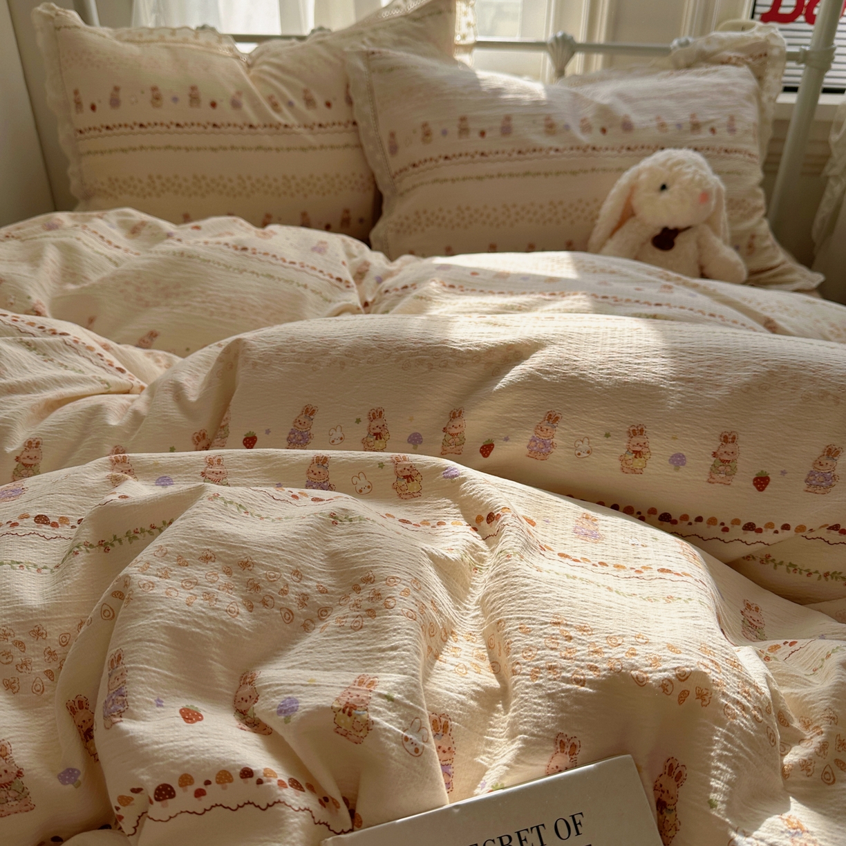 91家纺网 家纺一手货源 找家纺 （总）柔享家（原芷澜家纺） 2025秋冬新款云感皱皱双层纱全棉镂空花边四件套