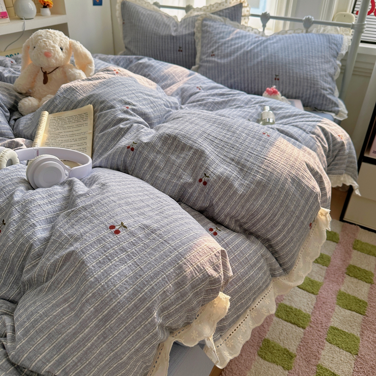 91家纺网 家纺一手货源 找家纺 （总）柔享家（原芷澜家纺） 2025秋冬新款云感皱皱双层纱全棉镂空花边四件套