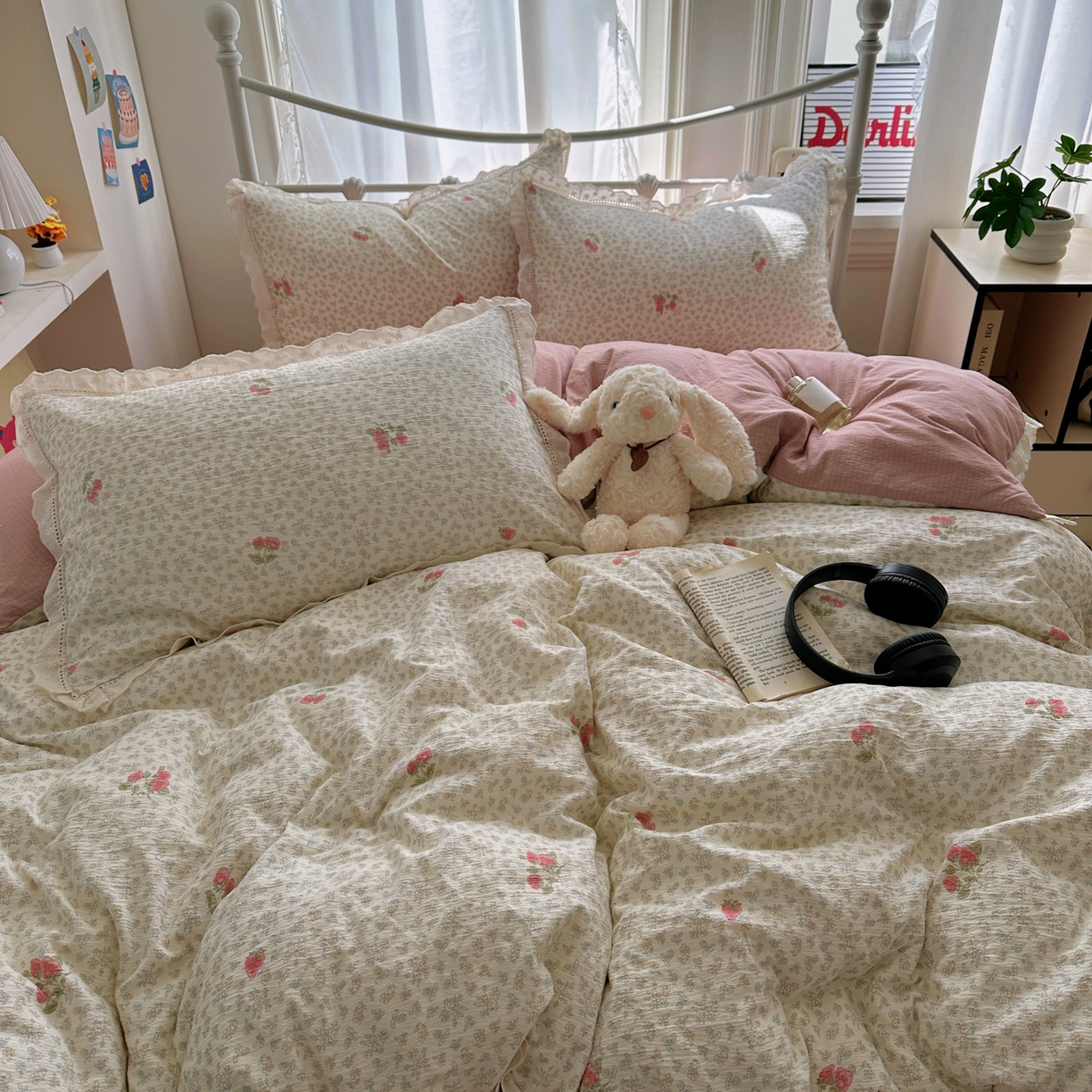 91家纺网 家纺一手货源 找家纺 柔享家（原芷澜家纺） 2025秋冬新款云感皱皱双层纱全棉镂空花边四件套 夏日