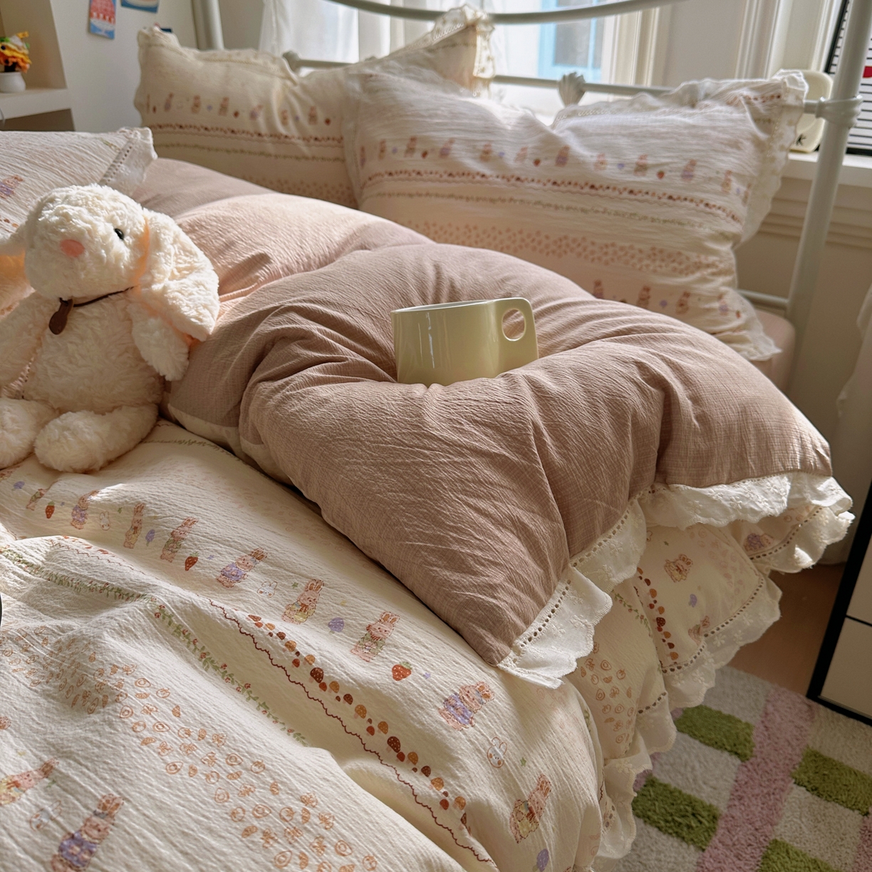 91家纺网 家纺一手货源 找家纺 （总）柔享家（原芷澜家纺） 2025秋冬新款云感皱皱双层纱全棉镂空花边四件套