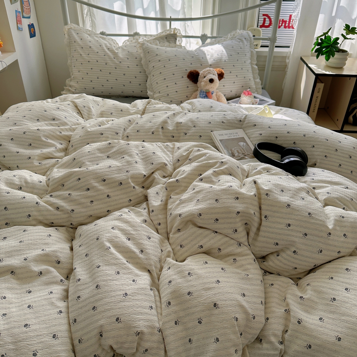 91家纺网 家纺一手货源 找家纺 柔享家（原芷澜家纺） 2025秋冬新款云感皱皱双层纱全棉镂空花边四件套 织梦